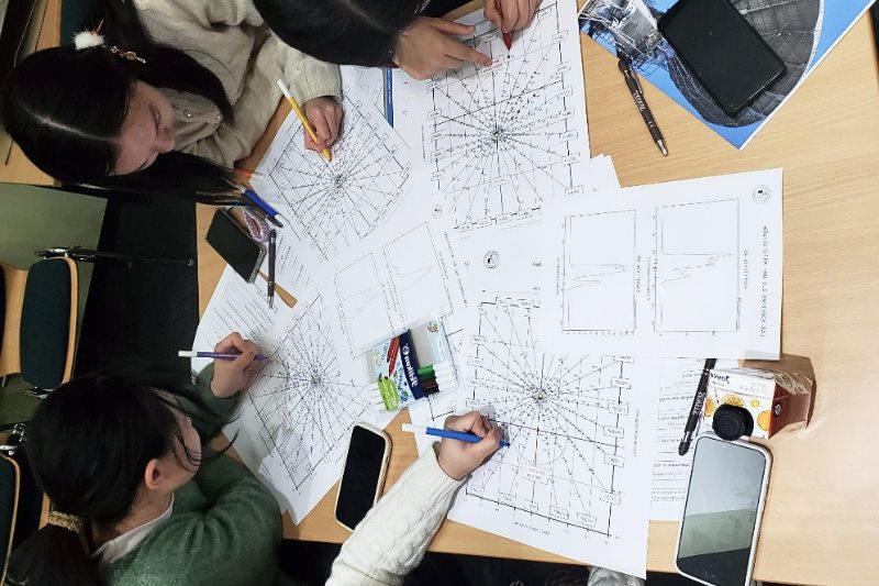 Workshop with pupils in the FUTURA setting as part of the Artemis II educational context